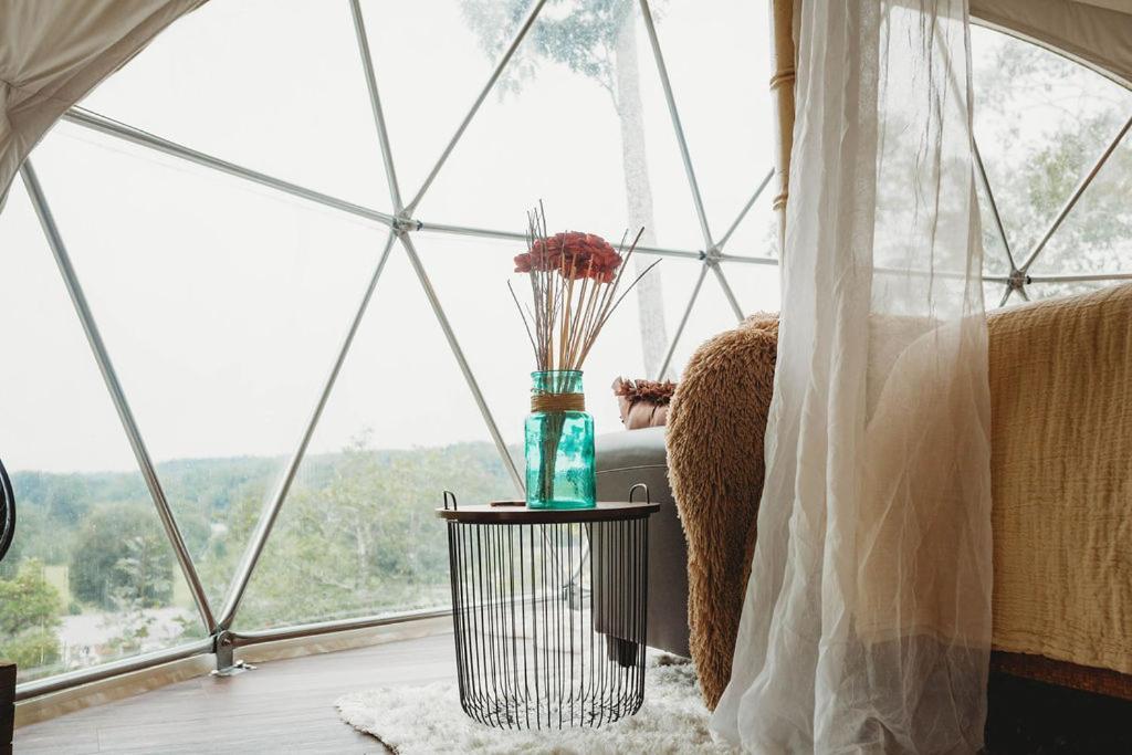 Waterfront Luxury Glamping Dome Hotel Rogersville ภายนอก รูปภาพ