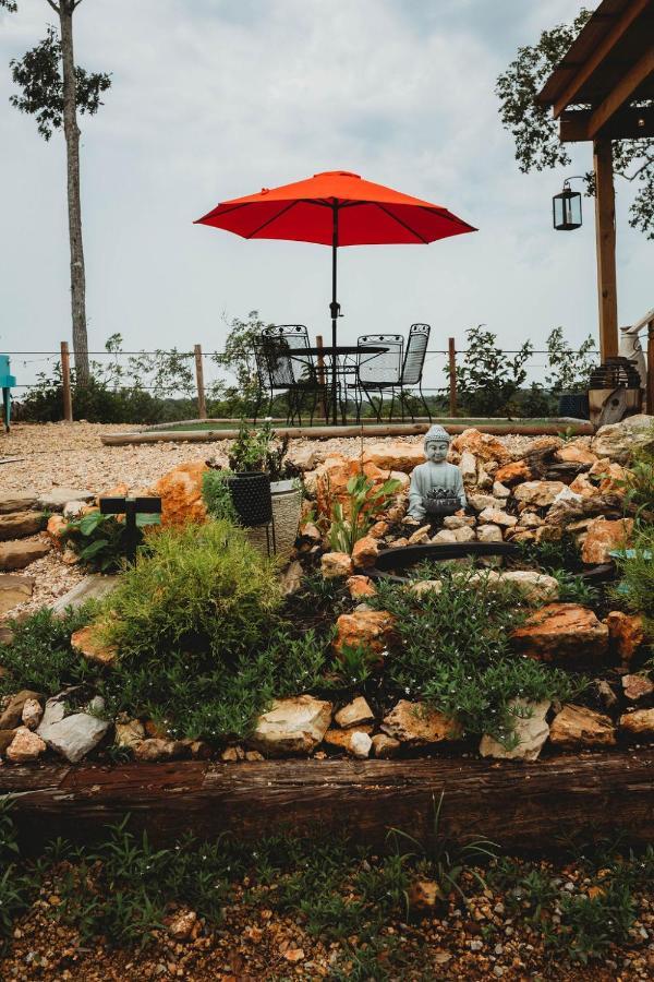 Waterfront Luxury Glamping Dome Hotel Rogersville ภายนอก รูปภาพ