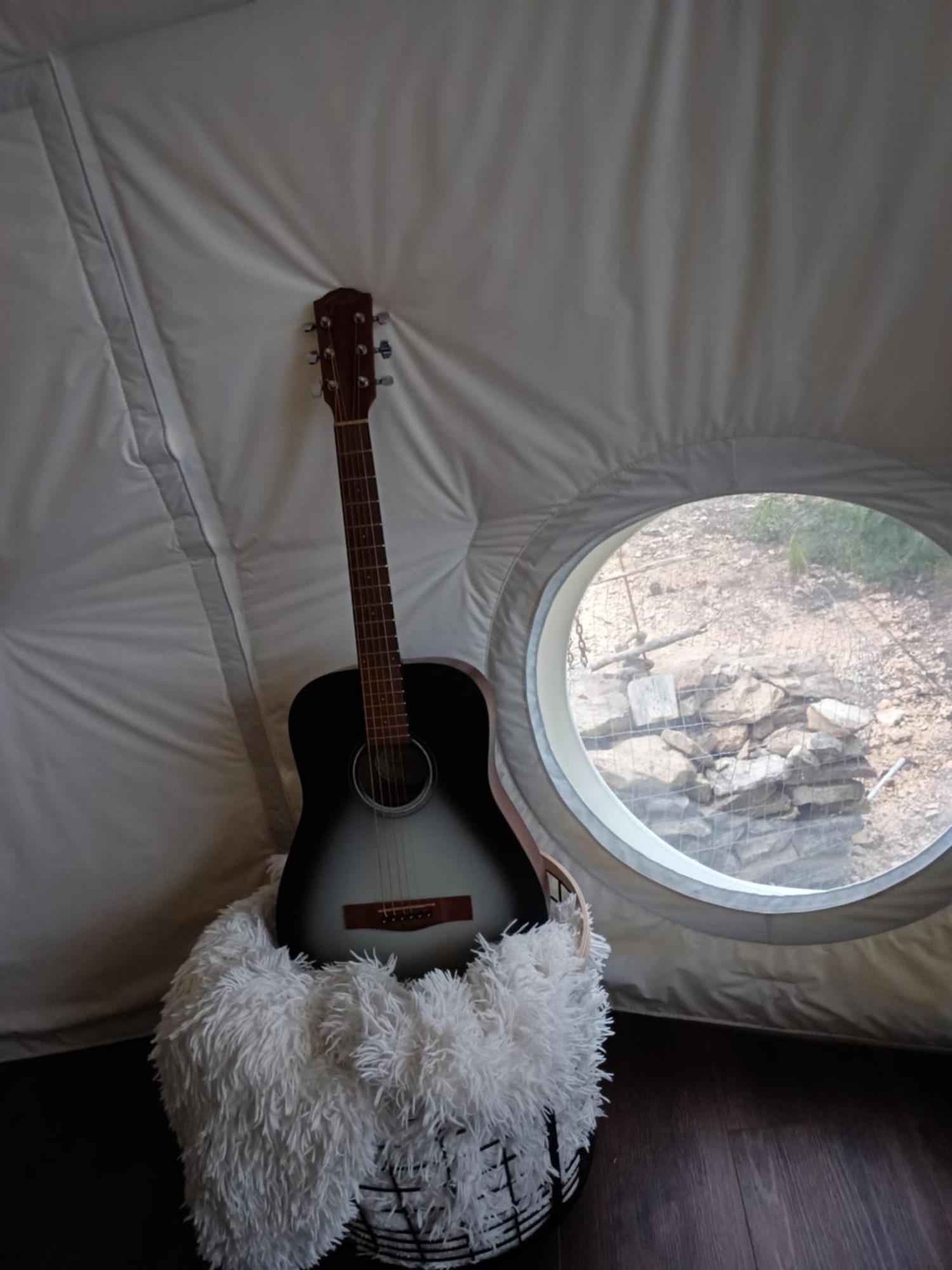 Waterfront Luxury Glamping Dome Hotel Rogersville ภายนอก รูปภาพ